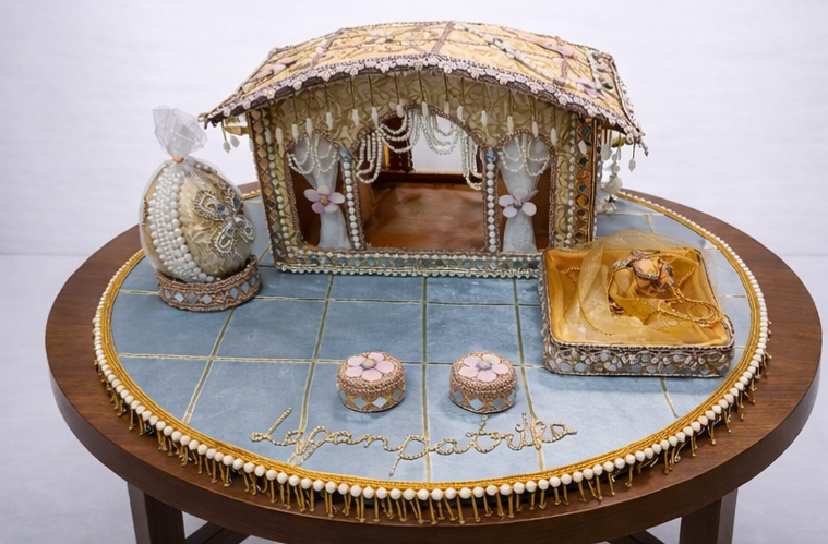 Royal Lagan Patrika Tray with Handcrafted Mandap, Shagun Nariyal & Chawal-Roli Boxes