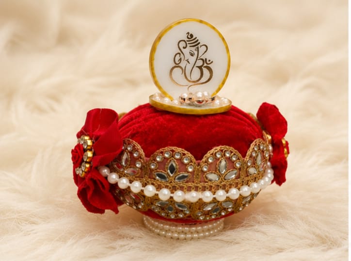 Velvet Shagun Nariyal with Resin Ganesh Idol